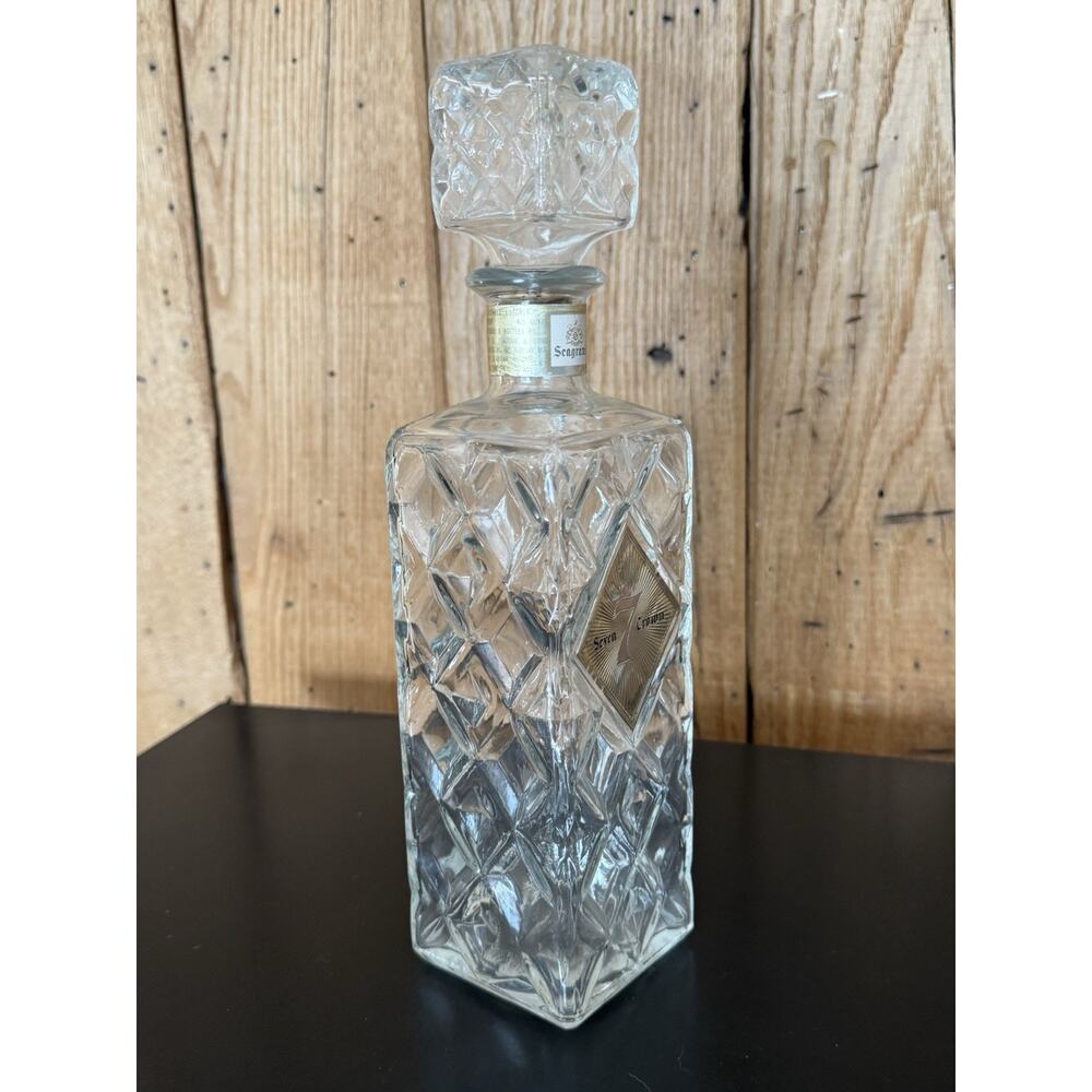 1960s MCM Seagram’s 7 Crown Whiskey Decanter Diamond Pattern Glass w/ Stopper - Picture 7 of 16